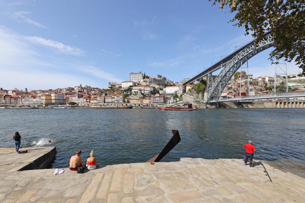 Flh Almada Cozy Apartment With View Porto Bagian luar foto